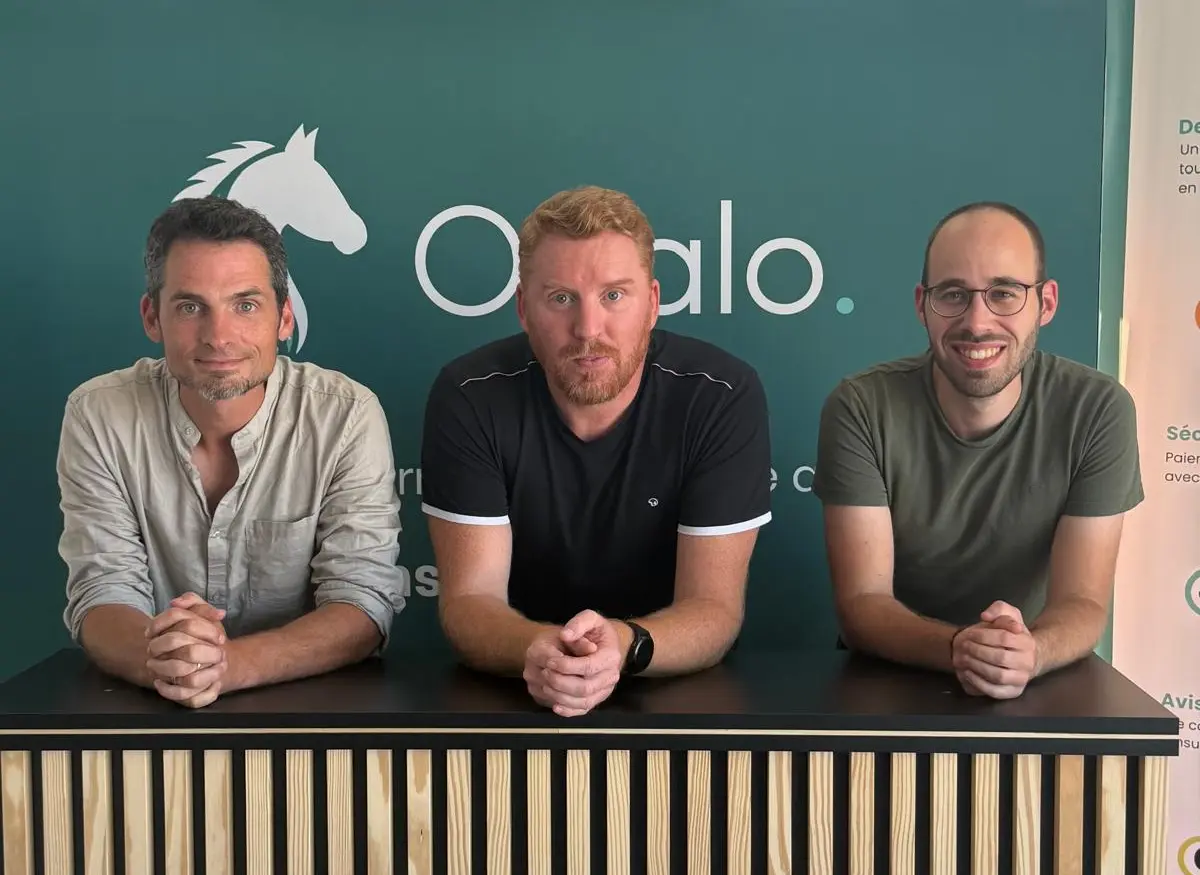 L'équipe technique de notre plateforme dédiée au transport de chevaux